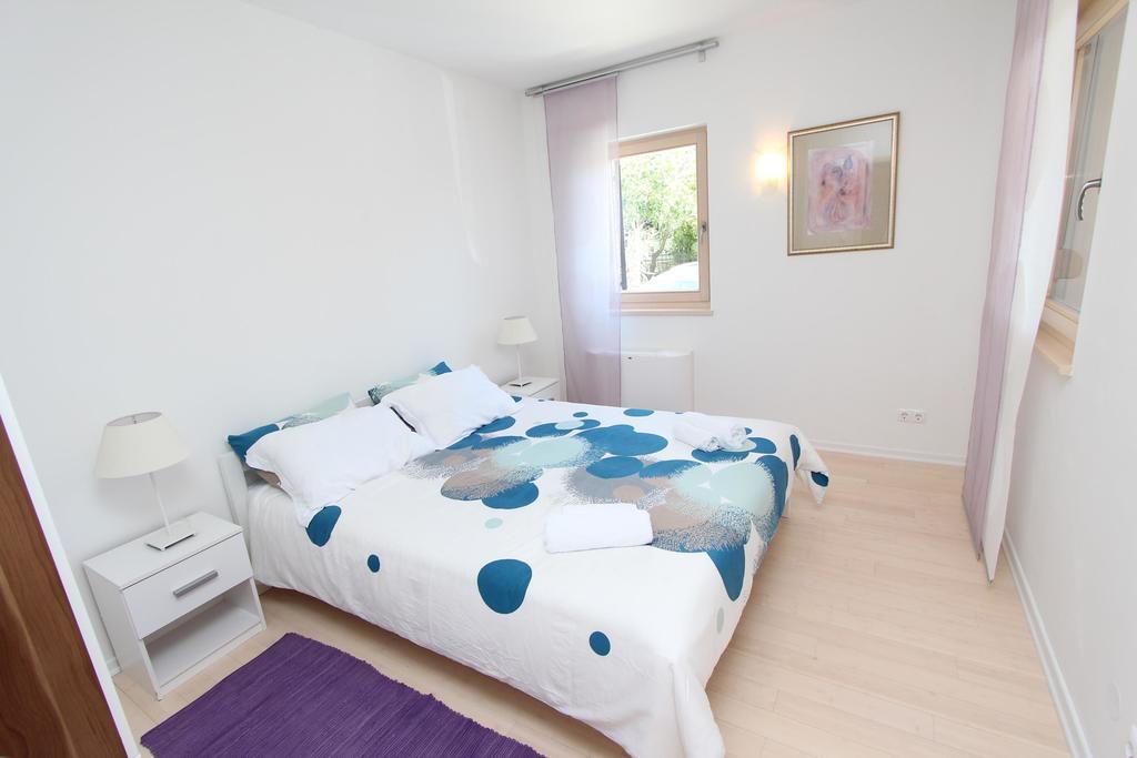 Apartments Makado Rovinj Bilik gambar